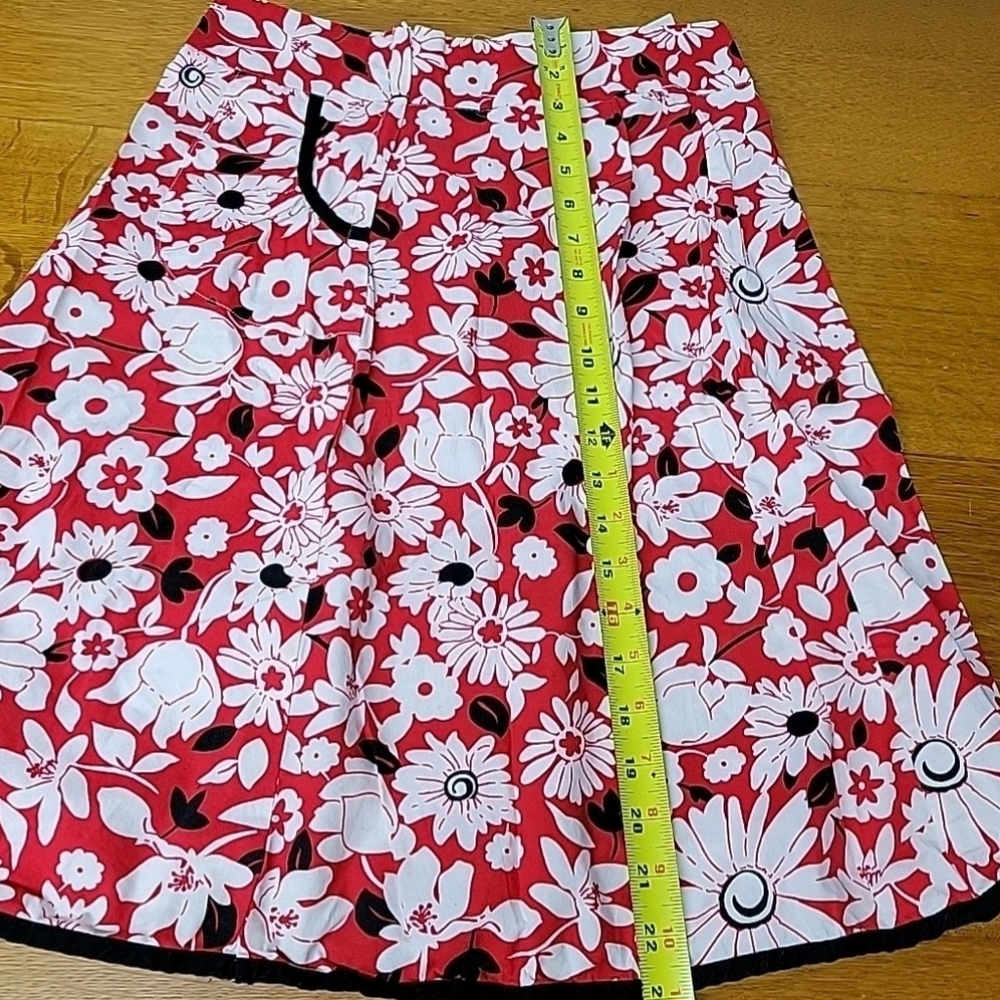 Studio Y Womens Red and White Floral Skirt Waist 27" Length 22.5" 2 Pockets  XS - Picture 4 of 11